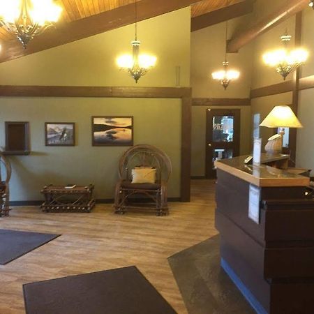 Logan Lake Lodge Bagian luar foto